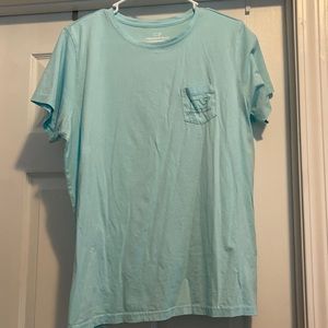 Vineyard vines t shirt